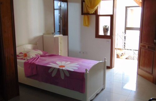 Mindelo Cama Y Desayuno | GuestHouse Soncent Lda