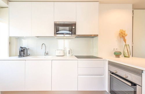 Paco De Arcos Apartamento | GuestReady - Conde das Acáçovas 1D