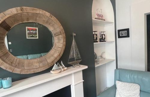New Quay Casa | Guild Hall, sleeps 8 with parking in New Quay