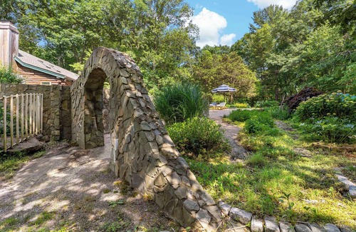 Guilford Cabaña | Guilford Carriage House at Granite Lodge!