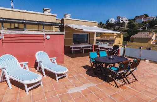 Llanca Apartamento | GUILLEM DE BERGUEDÀ - Àtico en la zona de grifeu con gran terraza y vistas al mar. - ES-228-61