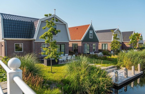 Uitdam Casa | Gulden Daalder 8 by Interhome