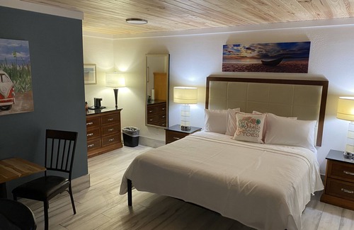 Pensacola Hotel | Gulf Coast Inn