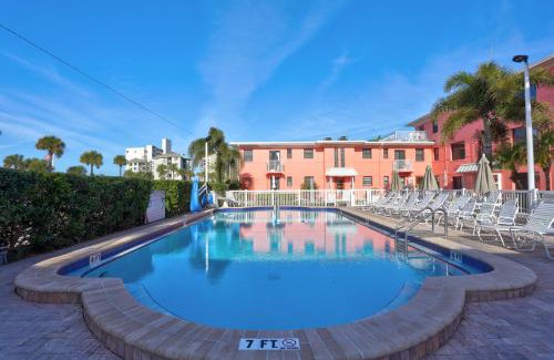 St. Pete Beach Complejo | Gulf Winds Resort by Travel Resort Services