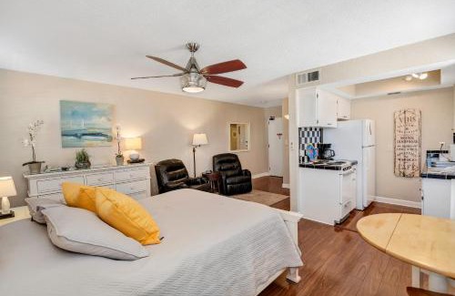 St. Pete Beach Complejo | Gulf Winds Resort by Travel Resort Services