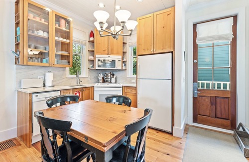 West Panama City Beach Casa | Gulfside Rosemary "Freedom Carriage House" |Studio |Sleeps 4 | 2 Bikes