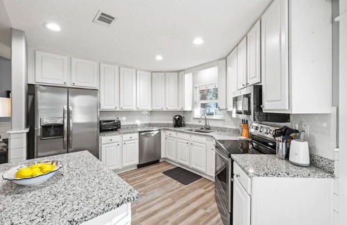 Gulfview Heights Casa | Gulfview Beach Escape - Heated Private Pool, Beach Gear & 6 Seater Golf Cart