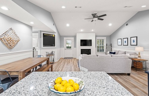 Gulfview Heights Casa | Gulfview Beach Escape - Heated Private Pool, Beach Gear & 6 Seater Golf Cart