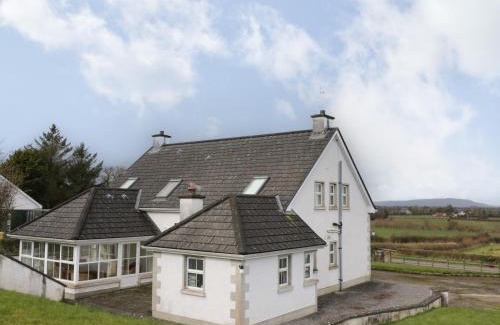 Enniskillen Casa | Gunn's Cottage