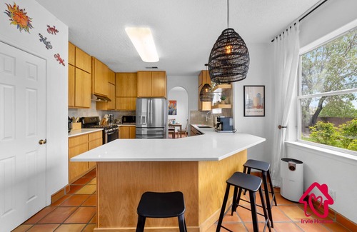 Westside Casa | Gusto Retreat * Hot Tub - An Irvie Home