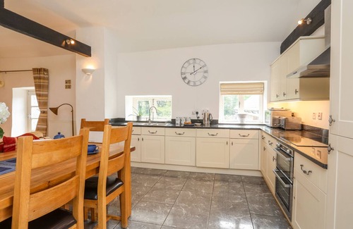 Newborough Cabaña | GWEL Y RHOS, admite mascotas, con chimenea en Newborough, Ref 1013607