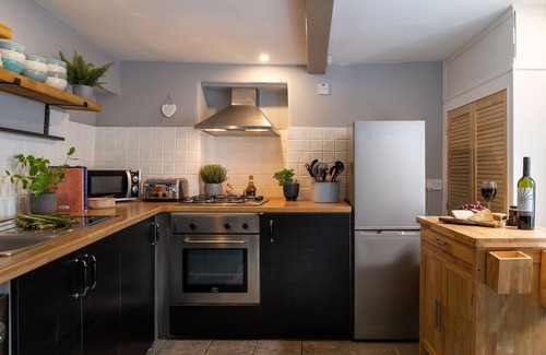 Beaumaris Cabaña | Gwyndy - a town that sleeps 4 guests in 2 bedrooms