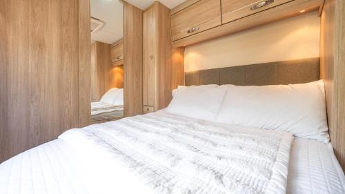 Gyeongju Casa | gyeongju yongcheonsu caravan