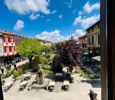 Mirepoix Cama Y Desayuno | Hôte Labyrinthe lit 180 cm salle de bain, petit dej compris