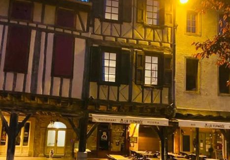 Mirepoix Cama Y Desayuno | Hôte Labyrinthe lit 180 cm salle de bain, petit dej compris