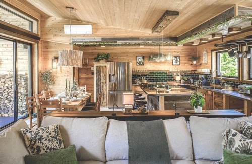 La Malbaie Casa | Hôtel à la maison - Chalet Alpinot