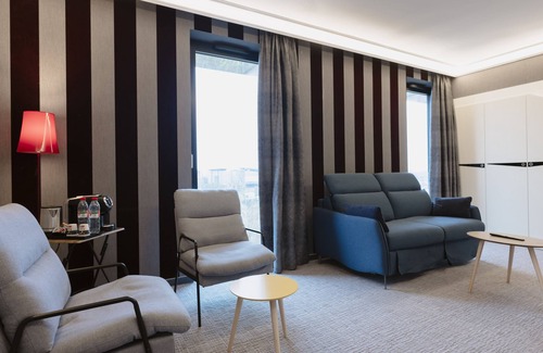 Chanteloup-en-Brie Hotel | Hôtel Dali Val D'Europe