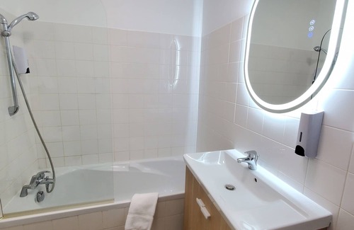 Saint-Lyphard Hotel | Hôtel de la Brière et Restaurant Les Krapados