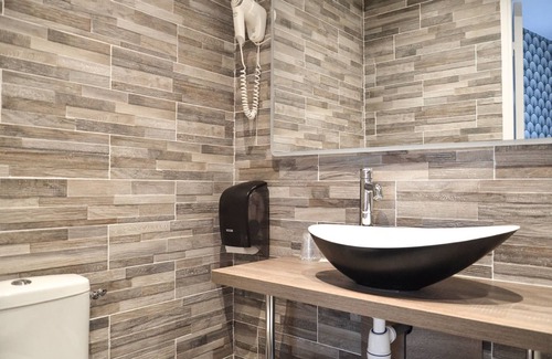 Amerique Hotel | Hôtel de la Perdrix Rouge