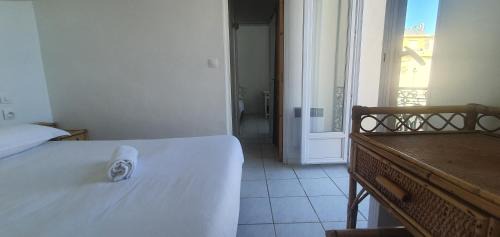 Le Lavandou Hotel | Hôtel L'Oustaou