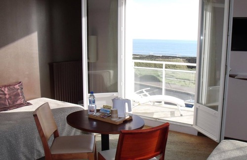 Saint-Hilaire-de-Riez Hotel | Hôtel La Corniche