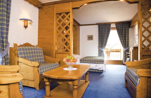 La Toussuire Hotel | Hôtel Restaurant SPA Les Soldanelles