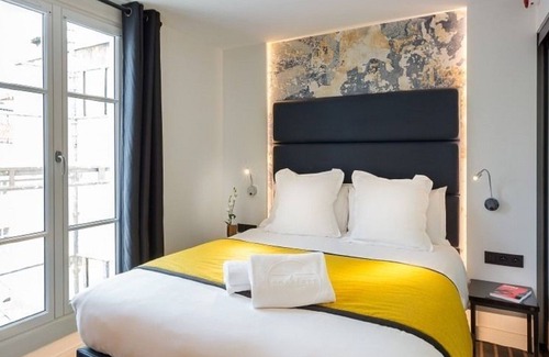 Belleville Hotel | Hôtel Scarlett