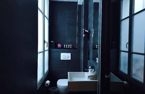 Belleville Hotel | Hôtel Scarlett