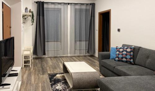Koszeg Apartamento | Hősök Tornya Apartman