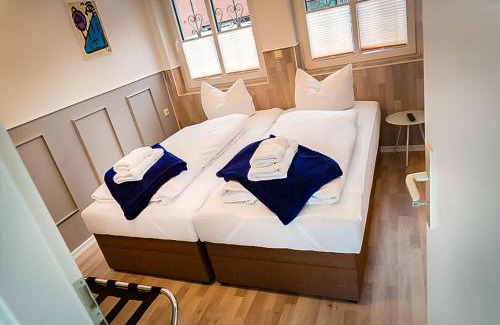 Innenstadt Apartamento | H&H Apartments im Herzen der Stadt geräumig ruhig zentral mit Küche und Esstisch