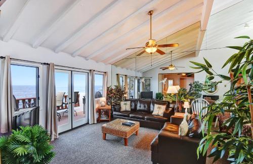Avalon Casa | H1079 Hamilton Cove Villa 10-79