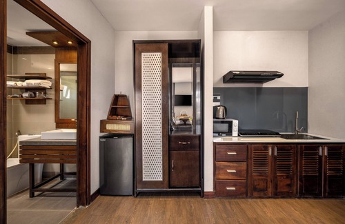 Cua Đai Hotel | HA Ocean Front Hotel and Apartment