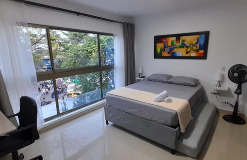 San Javier Casa | Habitación 302 con baño privado cerca a laureles