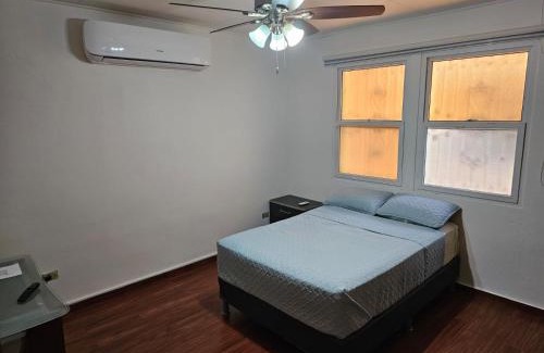 San Pedro Sula Casa | Habitación con Baño privado