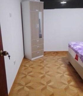 Santiago de Surco Casa | Habitación Doble Estándar con baño privado en Monterrico Sur