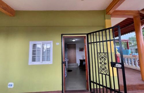 Veracruz Apartamento | habitación full equipada cerca de playa 20minutos de la ciudad y centros comerciales y turísticos 10 minutos del aropuerto Panamá pasifico