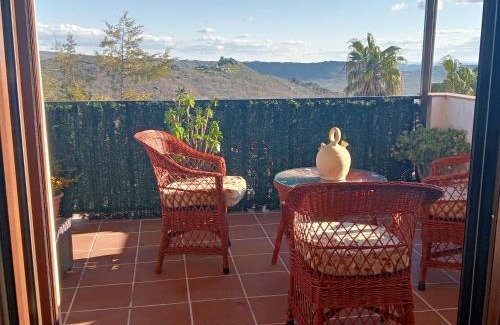 Villamiel Hotel | Habitación ideada para parejas con Jacuzzi, desayuno romántico y opción de cenas en su restaurante