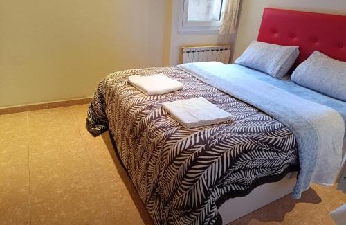 Vilanova del Cami Casa | Habitación privada con baño privado incluido