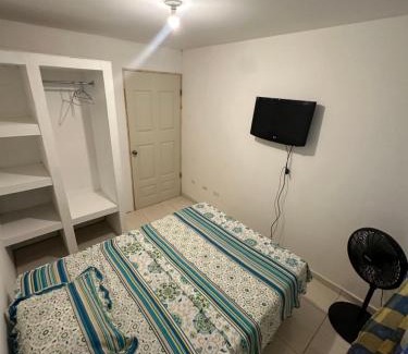 Tumba Vieja Casa | Habitacion amoblada frente al 99 de brisas del golf arraijan