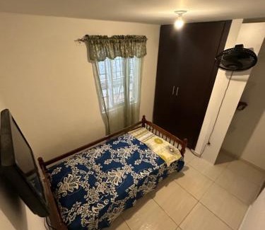 Tumba Vieja Casa | Habitacion amoblada frente al 99 de brisas del golf arraijan