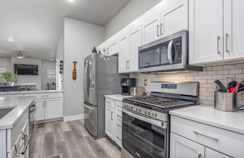 West Bench Condominio | “#HabitueHomes - West Bench McCoy - New Condo! Treadmill!