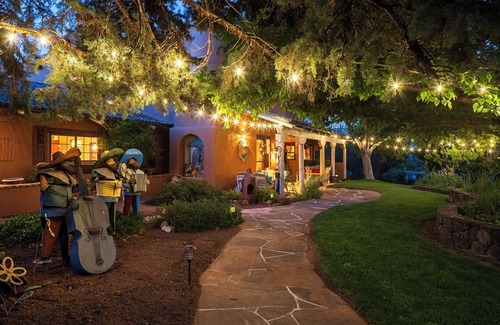 Rimrock Casa | Hacienda De La Mariposa Oasis with river access and pool