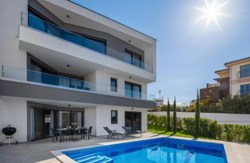 Zidarici Apartamento | HADRIE LUXURY RESORT AND VILAS Rova