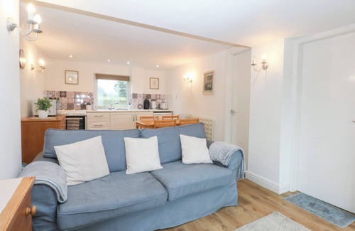 Bwlchtocyn Cabaña | HAFAN BACH, pet friendly, country holiday cottage in Abersoch