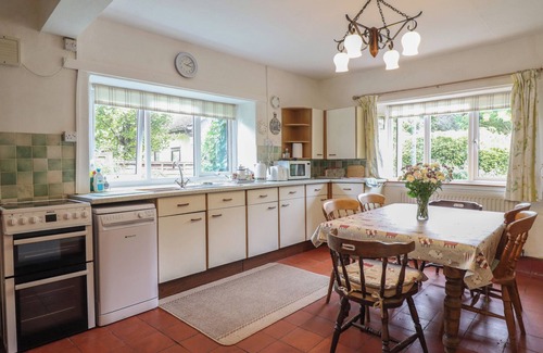 Pontfadog Cabaña | HAFOD, pet friendly, character holiday cottage in Chirk