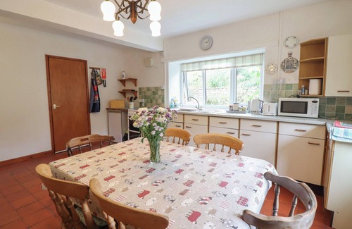 Pontfadog Cabaña | HAFOD, pet friendly, character holiday cottage in Chirk