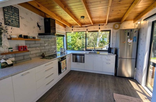 Hahei Casa | HAHEI HORIZON - HAHEI HOLIDAY HOME, family friendly in Hahei