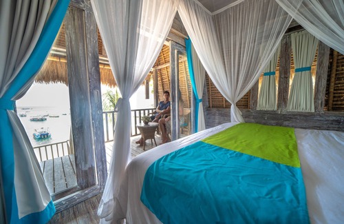 Mushroom Bay Hotel | Hai Tide Beach Resort