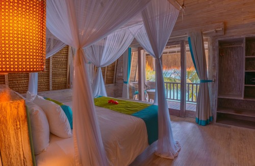 Mushroom Bay Hotel | Hai Tide Beach Resort