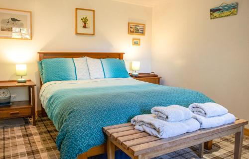 Isle of Scalpay Casa | Half of 12 Camustianavaig